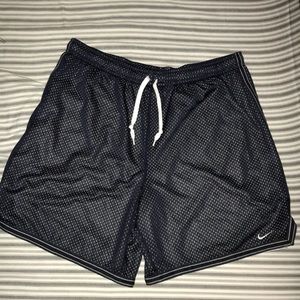 Black nike shorts